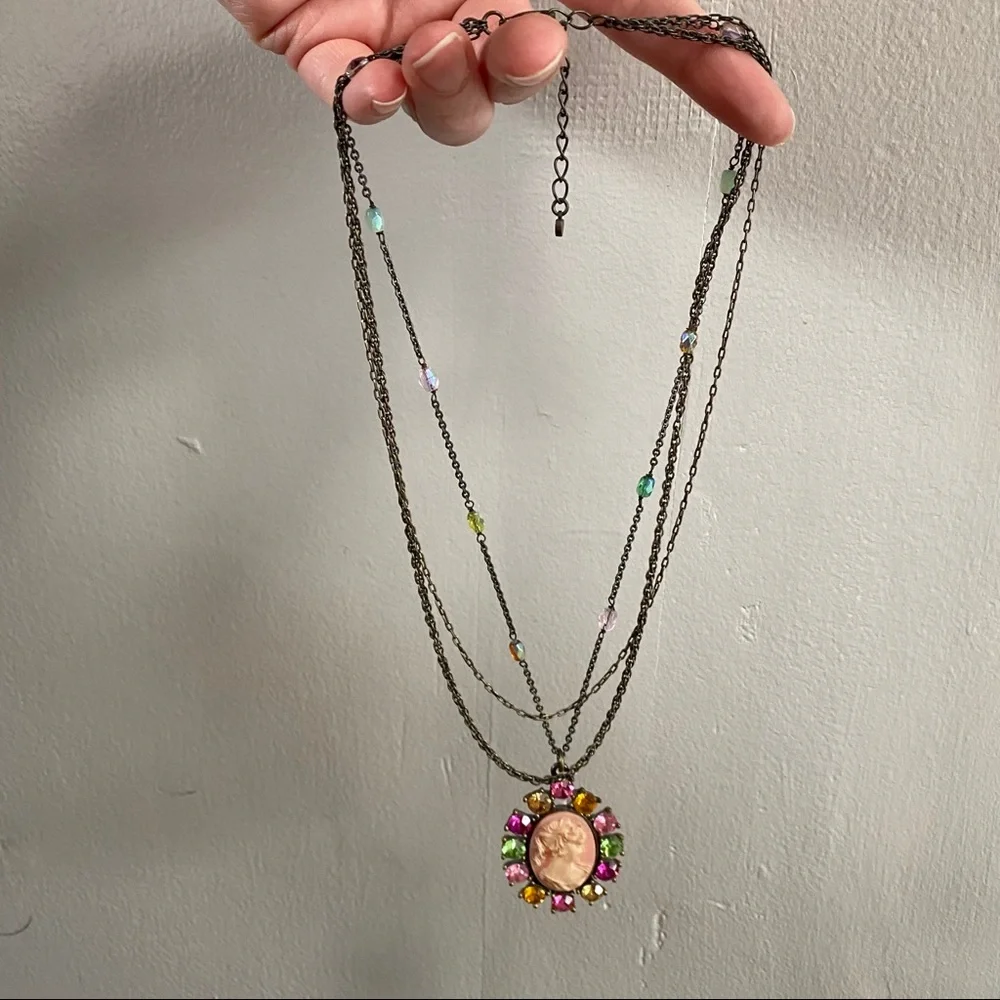 Anthropologie multi chain